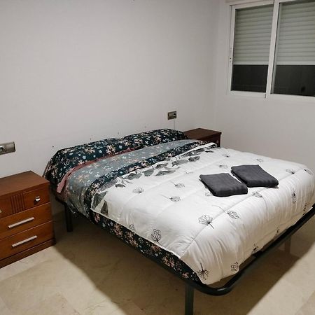 Holiday Centre Deluxe Apartman Alicante Kültér fotó