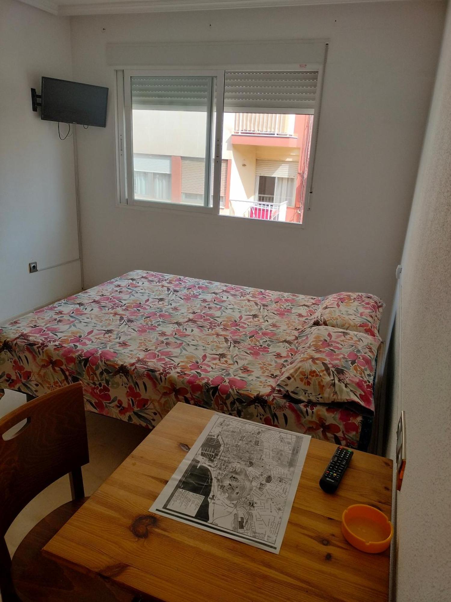 Holiday Centre Deluxe Apartman Alicante Kültér fotó